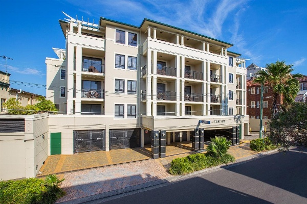 Coogee Bay Hotel image 2